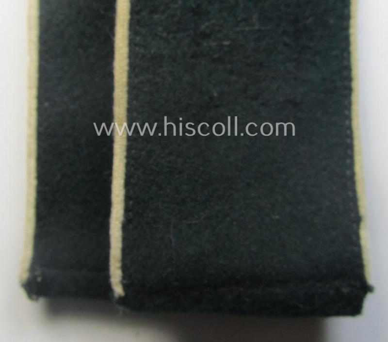 Pair of WH (Heeres), early- (ie. pre-) war-period- (ie. 'M40'-pattern) EM-type shoulderstraps: 'Soldat der Infanterie-Trpn.'