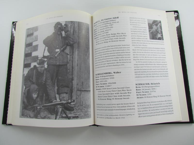 Book : SS Roll of Infamy