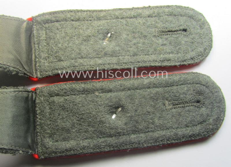 Pair of WH (Heeres) NCO-type shoulderstraps: 'Wachtmeister eines (Sturm)Art.-Abts. o. Rgts.'