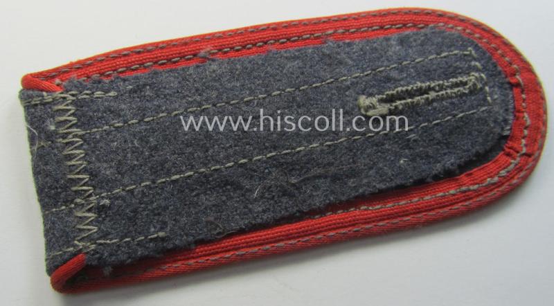 Single - but nevertheless scarcely encountered! - WH (Luftwaffe) later-war period- (ie. 'simplified'- ie. 'M44- o. M45'-pattern-) EM-type shoulderstrap as was intended for a: 'Soldat der Flak-Artillerie-Trpn.'