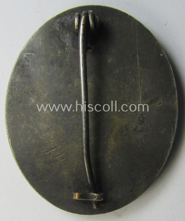 Attractive - and fairly luxuriously-styled! - 'Verwundeten-Abzeichen in Silber' being a non-maker-marked- and (I deem) early-period 'Buntmetall'-based example as was produced by a (by me) unidentified maker