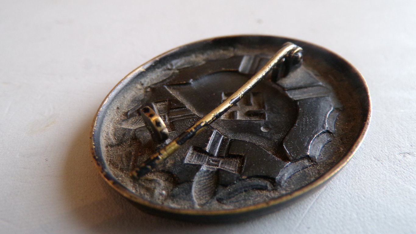 Verwundeten abzeichen (wound badge)