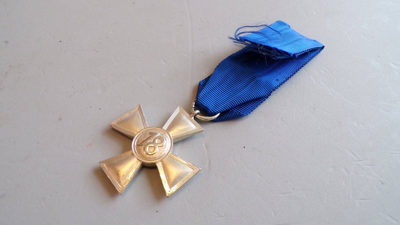 Luftwaffe Long Service award 18 years