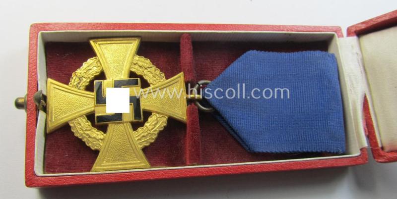 'Treuedienst Ehrenzeichen 1. Klasse' being a (typical) non-maker-marked example that came mounted onto its original ribbon (ie. 'Bandabschnitt') and that comes stored in its equally non-maker-marked etui as issued