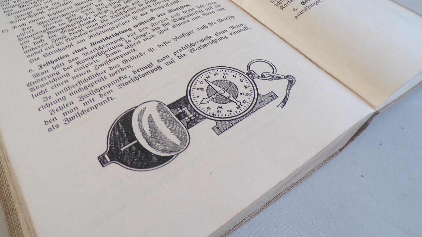 HJ im Dienst Handbook - Linen Cover