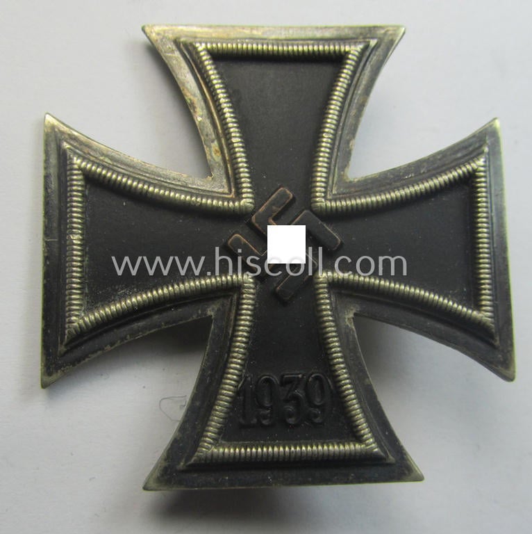 'EK1.Kl.' (or: Iron Cross 1st class) being a neatly maker- (ie. 'L/11'-) marked (and 'copper-coated'!) example as was produced by the (desirable!) 'Hersteller' (ie. maker): 'Wilhelm Deumer'