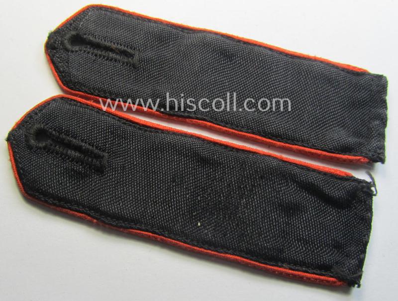 Pair of: 'Allgemeine-HJ'-shoulderstraps: 'Hitlerjunge' - 'Bann 427' (Bann 427 = 'Bann Strohgäu' / 'Gebiet Süd Württemberg')