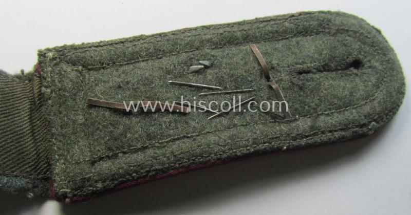 Single, WH (Heeres) 'M41- o. M43'-pattern, NCO-type shoulderstrap: 'Oberfeldwebel des Nebelwerfer-Abtlgs. 329'