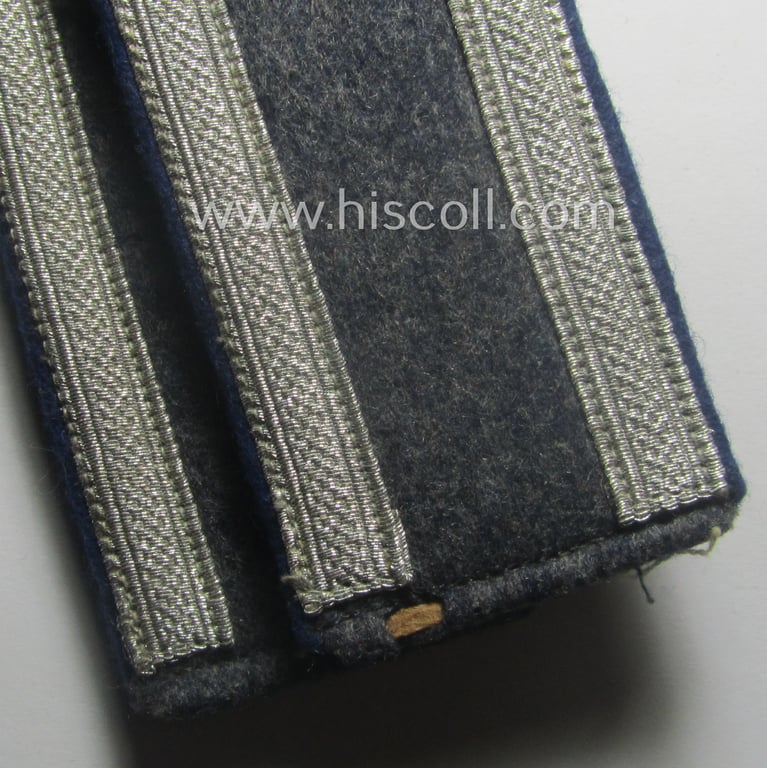 Fully matching - and minimally used! - pair of WH (Luftwaffe) NCO-type shoulderstraps as was intended for usage by an: 'Unteroffizier einer Sanitäts-Abtlgs.'