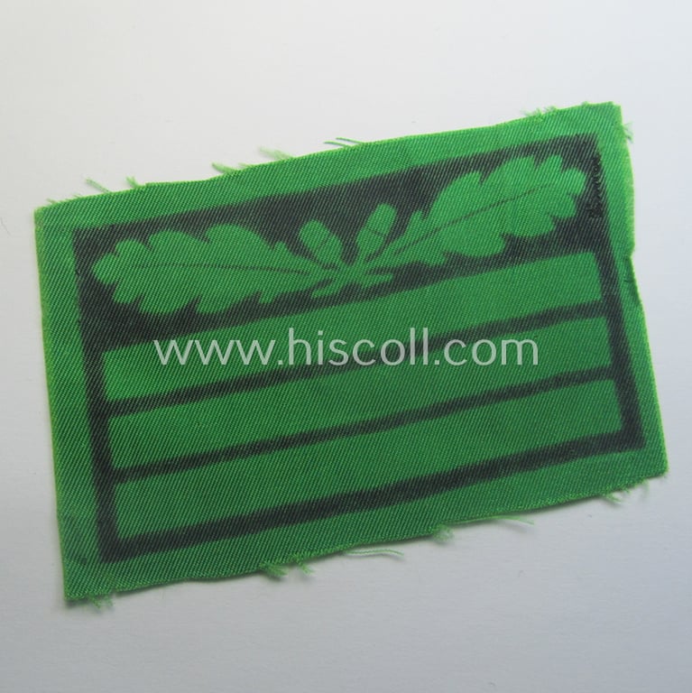 'Virtually mint' albeit regrettably single! - officers'-pattern, WH (Heeres o. Waffen-SS) rank-insignia-bar (for usage on the camouflaged-uniforms) as used by an officer holding the rank of: 'Hauptmann' (ie.: 'SS-Hauptsturmführer')