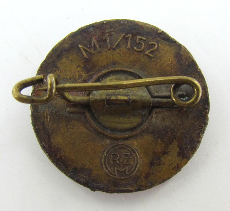 NSDAP Party Badge by RZM M1/152