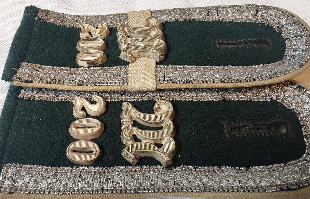 Pair of M36/M40 NCO-Unteroffizier Maschinengewehr-Abtgs. 200 shoulder straps