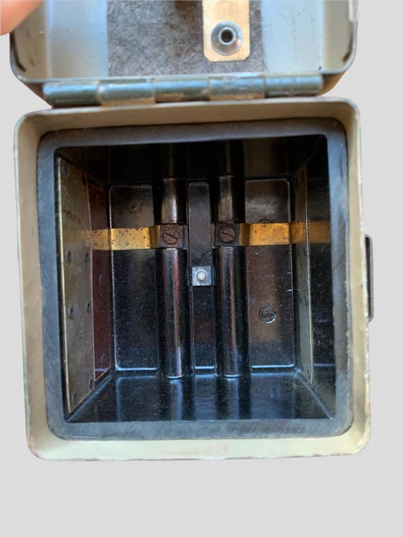 MG 34/42 Optical Sight Battery Box