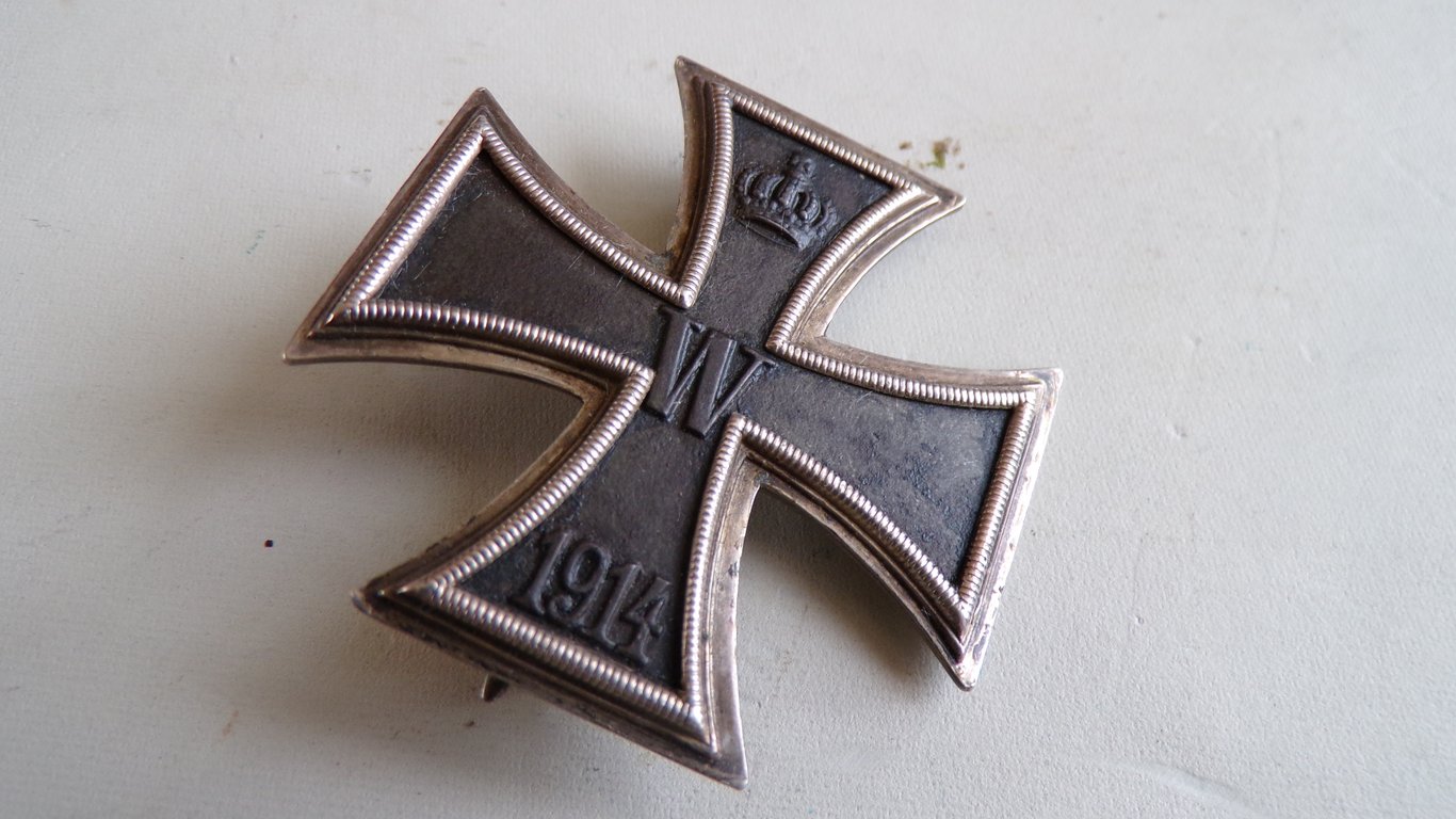 Prussian EK 1st Class 1914  CD 800