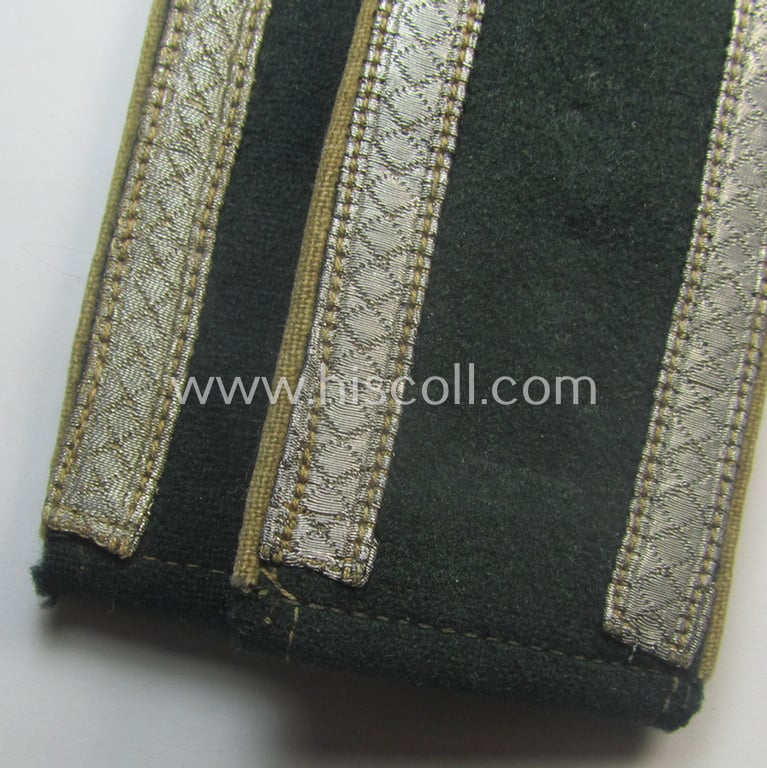 Pair WH (Heeres) NCO-type (ie. 'M40'-pattern) shoulderstraps: 'Unteroffizier einer Infanterie-Rgts.'