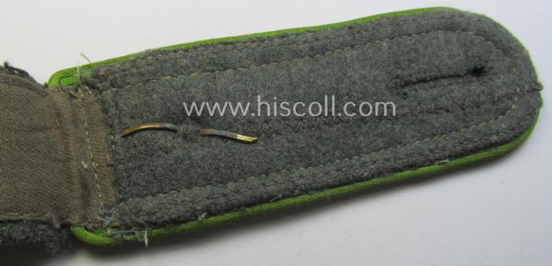 Single, WH (Heeres) early- (ie. mid-) war-period- (ie. 'M40- o. M43'-pattern) NCO-type shoulderstrap: 'Fwbl. der Panzer-Grenadier-Trpn.'
