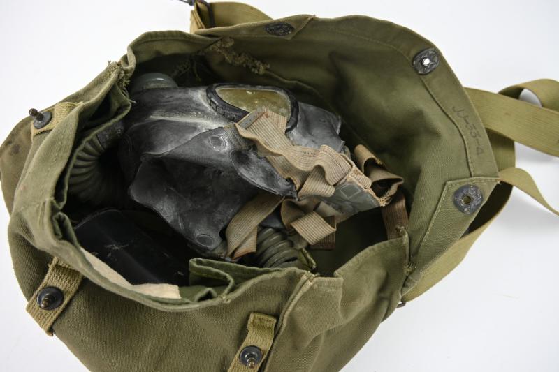 US WW2 Light Weight Gasmask Set