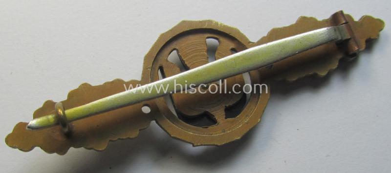 Attractive, tombak- (ie. 'Buntmetall'-) based- and/or non-maker-marked example of a WH (Luftwaffe) 'Frontflugspange für Kampfflieger in Bronze' as presumably produced by the: 'C.E. Juncker'-company