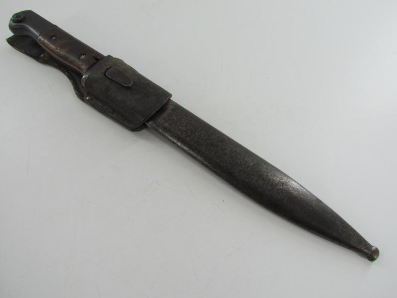 Non Matching K98 bayonet by E. Pack & S 1939 With Frog