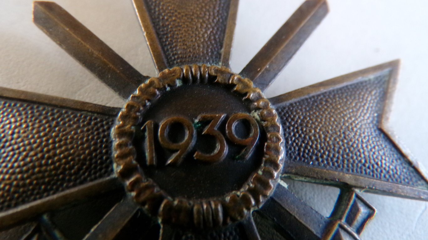 KVK 2nd Class with Swords - Maker 14