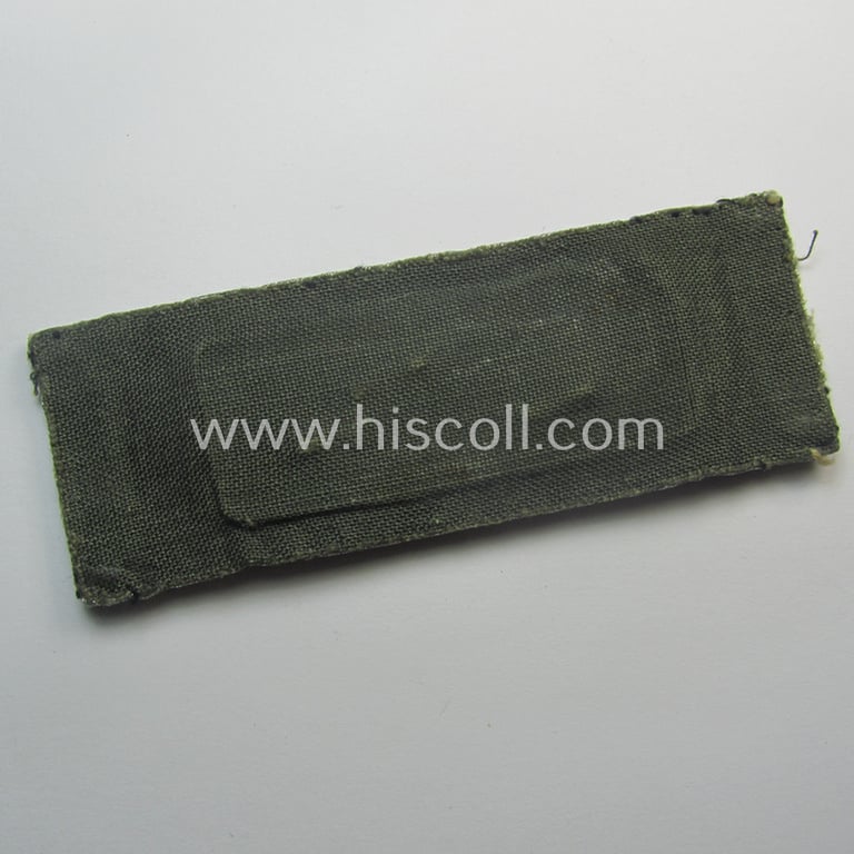 First-pattern, 'Sonderabzeichen für das Niederkämpfen von Panzerkampfwagen usw. durch Einzelkämpfer in Silber' (ie. tank-destruction badge)