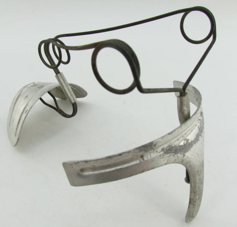 Wehrmacht Gasmask Mask Spanner (Maskenspanner) – 1938 dated