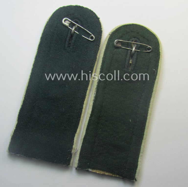 Superb, pair of early- (ie. pre-) war-period WH (Heeres), 'M36'- (ie. 'M40-) pattern (rounded-style) 'cyphered' NCO-type shoulderstraps as was intended for an: 'Unteroffizier u. Mitglied des Infanterie-Ersatz-Bataillon (mot.) 33'