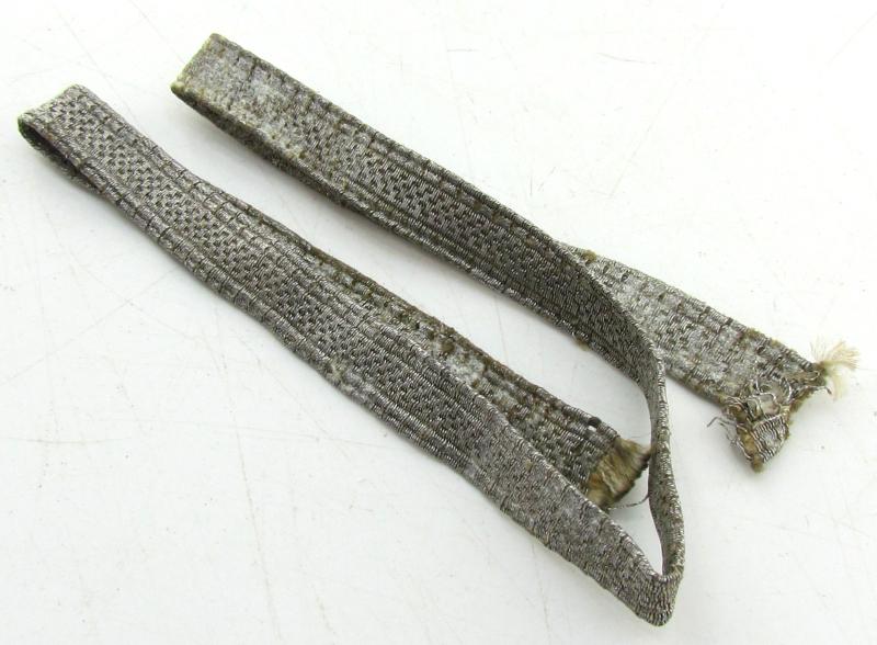 Wehrmacht NCO ‘Unteroffizier’ silver collar tresse