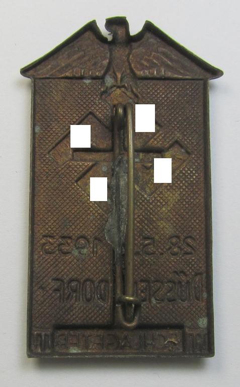 Neat - and actually scarcely encountered! - HJ ('Hitlerjugend') related 'tinnie', being a maker- (ie. 'Paulmann & Crone'-) marked example showing the text: 'Schlageter HJ-Gebiets-Jugendtag - Düsseldorf - 28.5.1933'