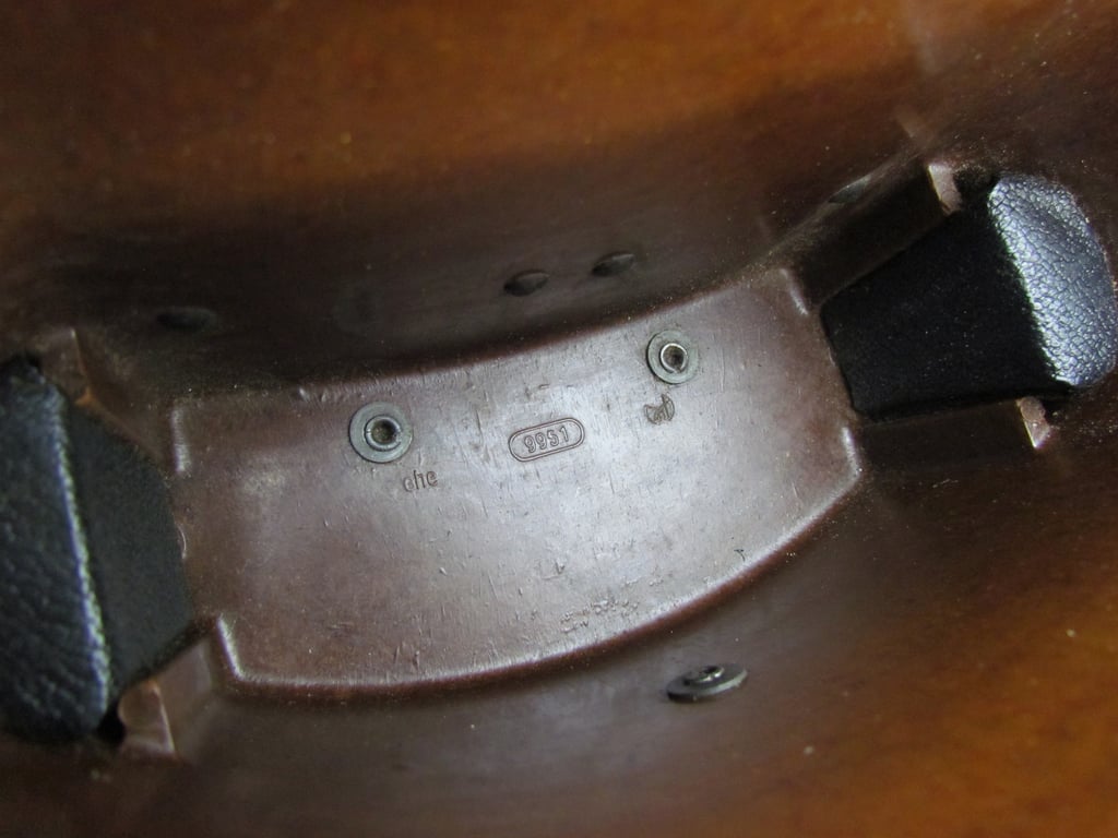 Red-Brown Bakelite 6x30 Dienstglas Case with original carrying strap