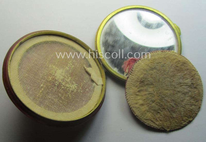 Unusually found, female-related TR-period so-called: 'souvenir'-item (ie. powder-box) being an attractive example that shows a detailed illustration of the German pavillon at the in 1937 held world-fair (ie. 'Exposition Internationale - Paris - 19...