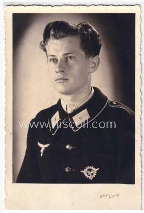 WH (Luftwaffe)-related- (and I deem officers'-pattern) breast-badge ie. eagle-device as was specifically intended for commissioned-staff working within the WH 'Generalluftzeugmeister'- (ie. 'GL'-) organisation