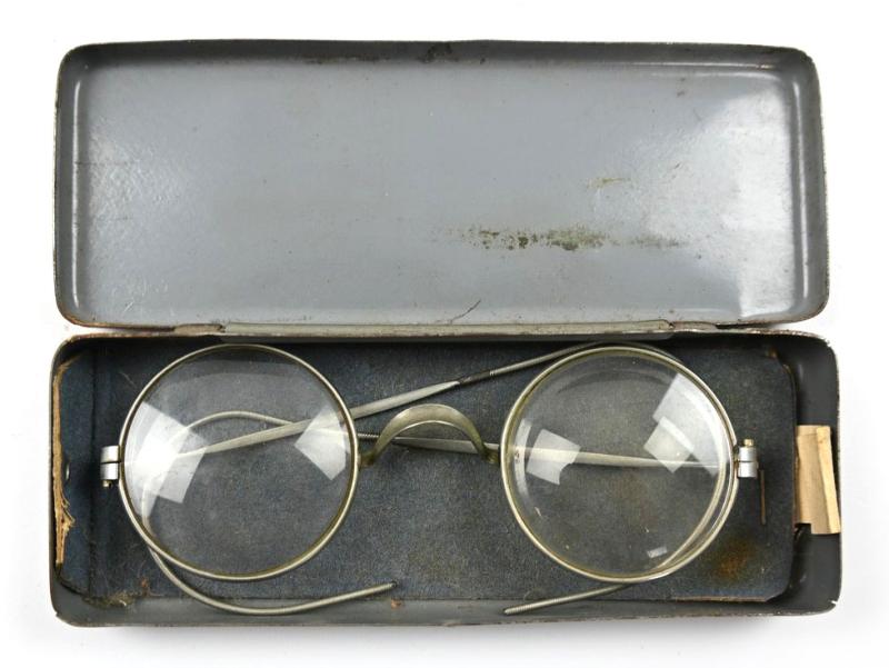 German WH Dienst Brille in Case