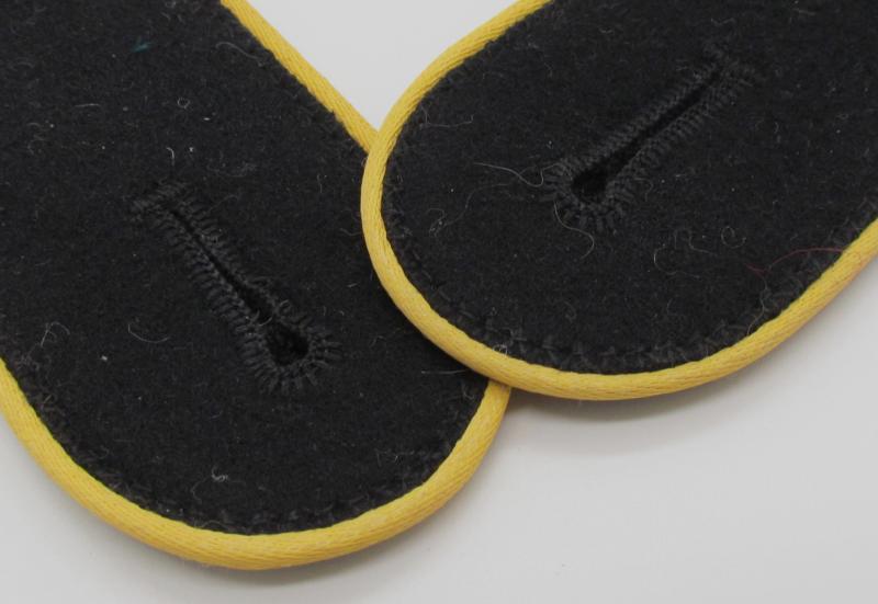 Waffen-SS Signals unit ‘Nachrichten’ EM/NCO Shoulder Boards