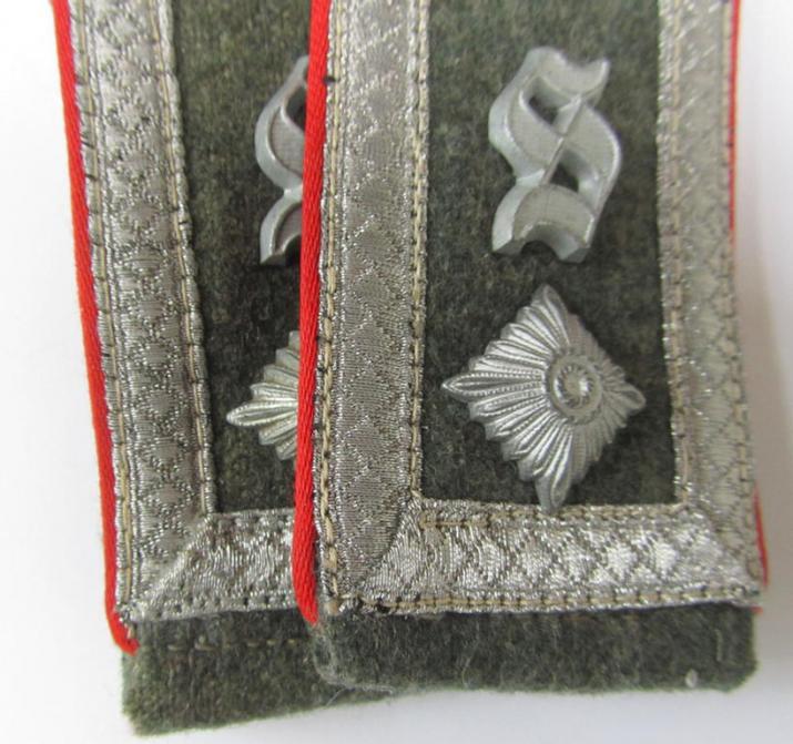 Superb - and/or fully matching! - pair of IMO mid-war-period-, so-called: 'M43'-pattern-, WH (Heeres) NCO-type shoulderstraps as was intended for a: 'Feldwebel u. Mitglied der Artillerie-Schießschule Thorn'