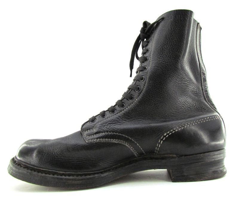 2nd Model Fallschirmjäger Jumpboots in Black Leather