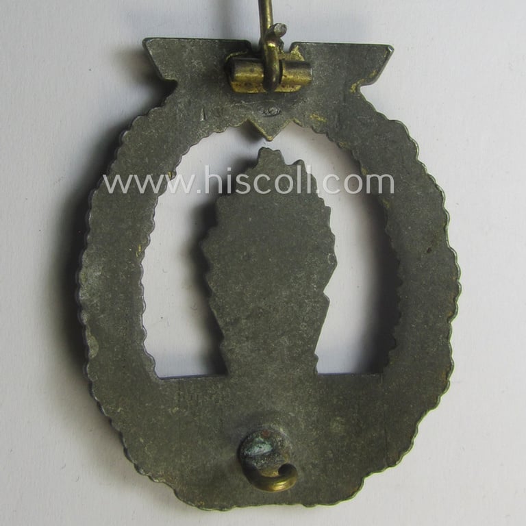 WH (KM) 'Kriegsabzeichen für Minensuch-, U-Boot-Jagd und Sicherungs-Verbände' being a typical non-maker-marked, 'Feinzink'-based example as was produced by a (by me) unidentified maker (ie. 'Hersteller')