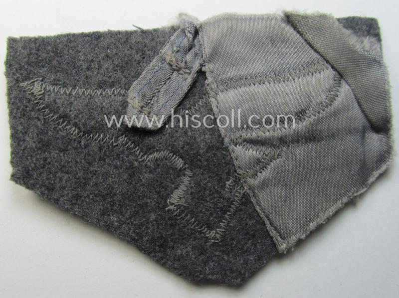 'Cut-out of a tunic' - WH (Luftwaffe) EM- (ie. NCO-) type breasteagle (ie. 'Brustadler für Mannschaften und Unteroffiziere der Luftwaffe')