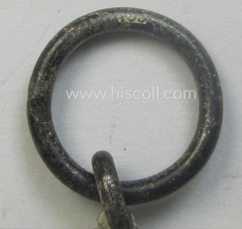 'Eisernes Kreuz II. Klasse' being a maker- (ie. '100'-) marked example by: 'Wächtler & Lange'