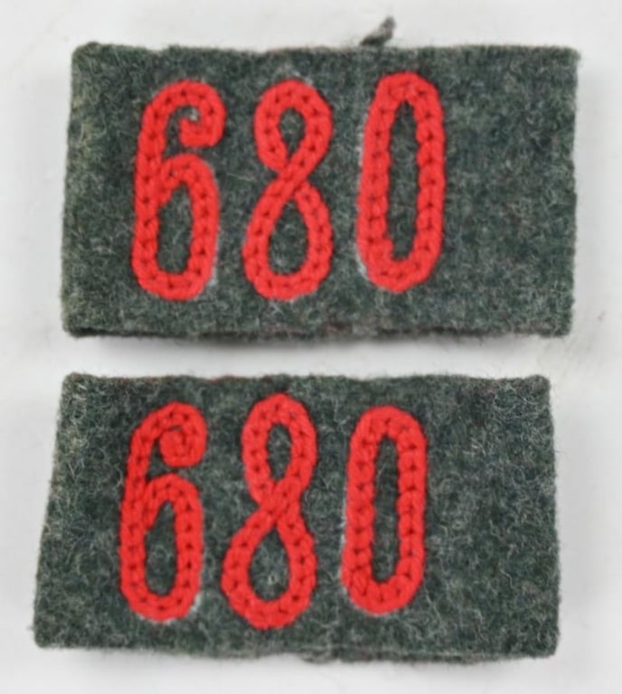 German WH Shoulderboard Slip-ons 'A.R.680'