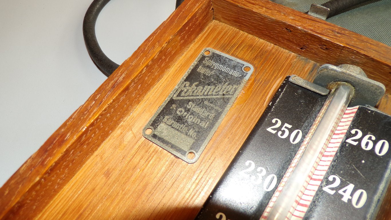 Wehrmacht Blood Pressure Monitor R.B.Nr.
