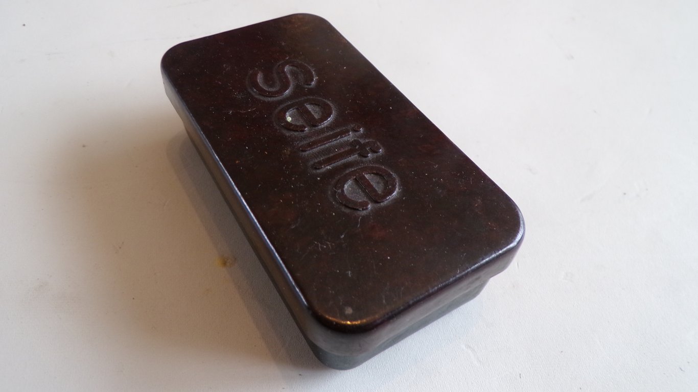 Bakelite Soap Box - "Seife"