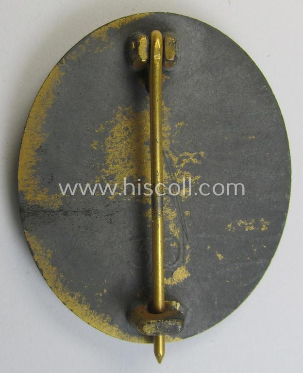 Neat - and moderately used- and/or worn! - 'Verwundeten-Abzeichen in Gold' being a clearly maker- (ie. '30'-) marked- and/or zinc- (ie. 'Feinzink'-) based example as was produced by the Austrian maker named: 'Hauptmünzamt Wien'