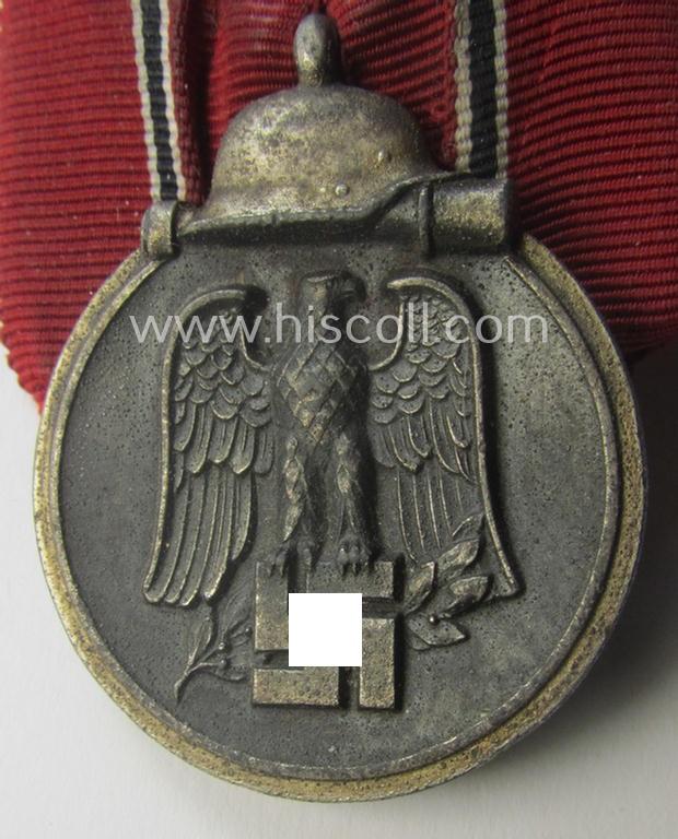 Unusually found, 'Einzelspange' showing a: 'Winterschlacht im Osten 1941-42' (or: Eastern Front- or: 'Ost'-medal) being a detailed- and/or typical, zinc- ie. 'Feinzink'-based specimen