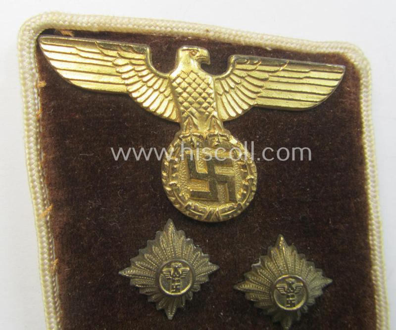 Attractive - albeit regrettably single! - N.S.D.A.P.-type collar-patch (ie. 'Kragenspiegel für pol. Leiter') as was intended for usage by an: 'N.S.D.A.P.-Obergemeinschaftsleiter' at 'Kreis'-level and that comes in a used ie. worn, condition