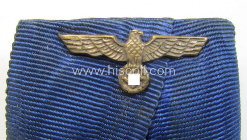 Superb, WH (Heeres o. KM) so-called: 'Einzelspange' (being of the non-detachable-pattern!) showing a: 'WH-DA 1. Stufe' (as was intended for 25 years of service) and that shows a detailed, Heeres o. KM-type-eagle-device, period-attached