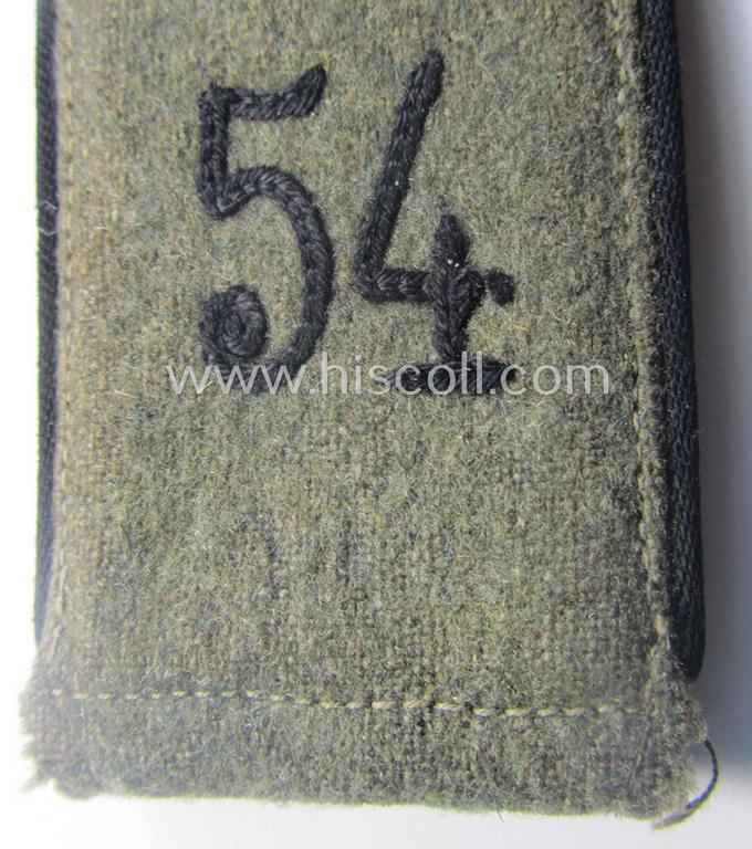 Single, WH (Heeres) 'M41 o. M43'-pattern, 'cyphered' EM-type shoulderstrap: 'Soldat u. Mitglied des Pionier-Abtlgs. 54'