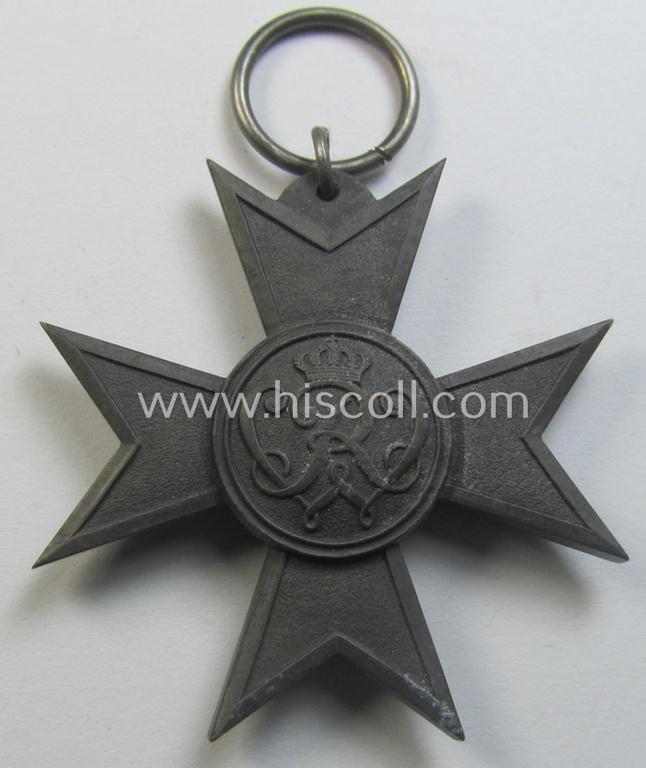 Attractive, WWI-period: 'Verdienstkreuz Kriegshilfsdienst 1916' (or: war service-cross 1916) being a typical, non-maker-marked- and zinc-based example that comes together with its non-confectioned piece of ribbon (ie. 'Bandabschnitt')