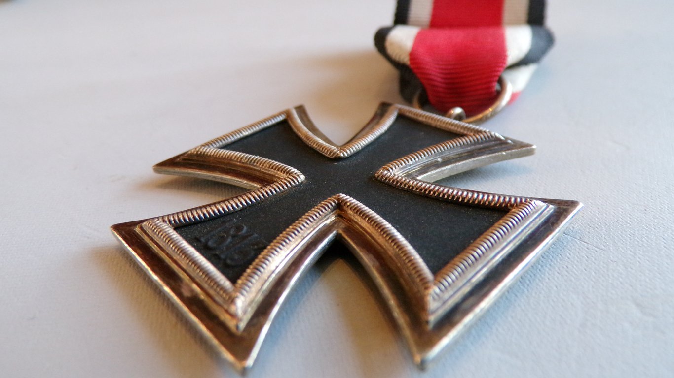 Iron Cross 2nd Class "27"