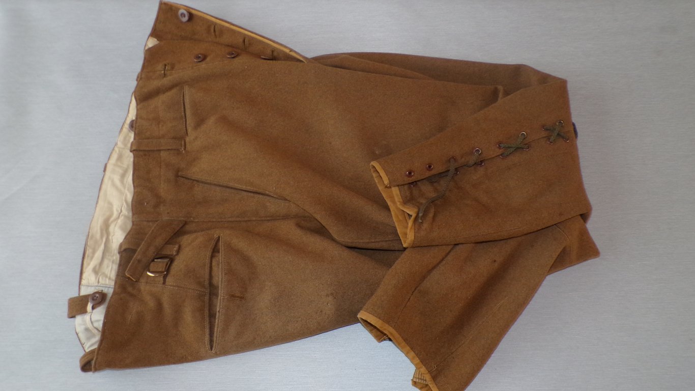 Complete uniform of an S.A man Part 2